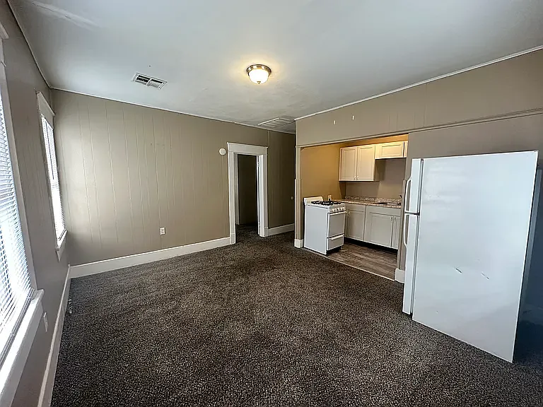1 bed, 650 sqft, $800 — Photo 3
