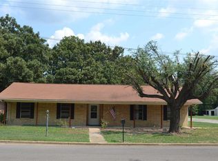 1803 S Florey Ave, Mount Pleasant, TX 75455