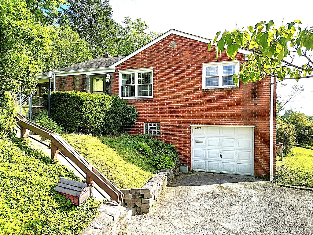 1360 Missouri Ave photo 1