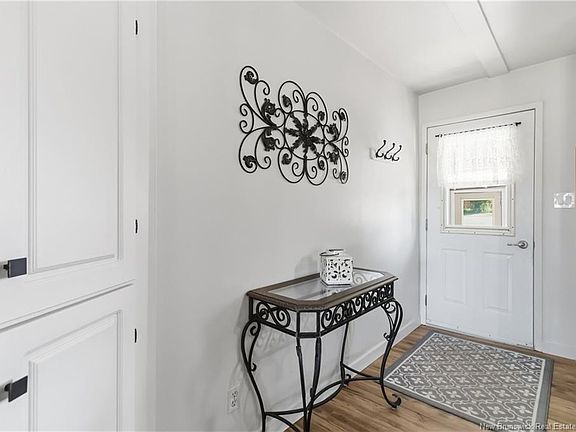 4th image of 663 Principale Rd