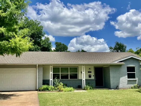 514 NE 4th St, Grand Prairie, TX 75050