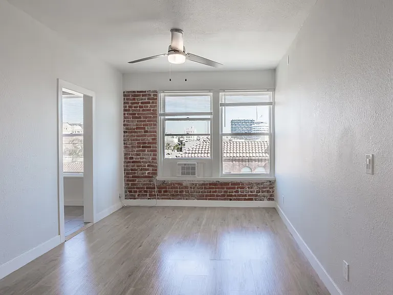 The Lido Apartments — Photo 7
