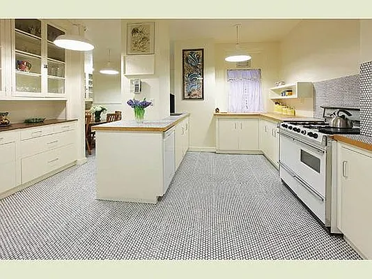 Sold by Stribling | media 16