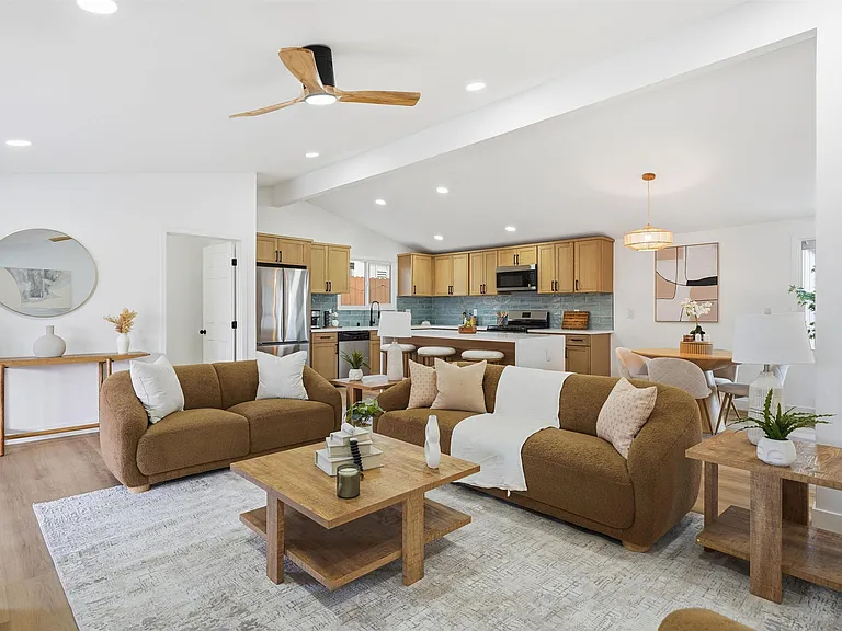2828 Mission Village Dr — Photo 3