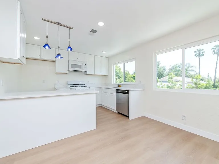 506 N Mar Vista Ave #5 — Photo 11