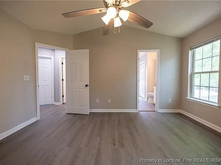 421 Feldspar Way — Photo 22