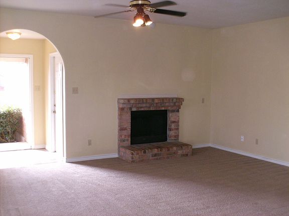3rd image of 2628 Gwendolyn Ln APT B