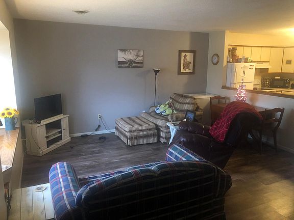 2nd image of 2505 Candlecrest Cir #2505