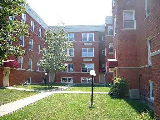 1st image of 3207 W Argyle St APT 3E