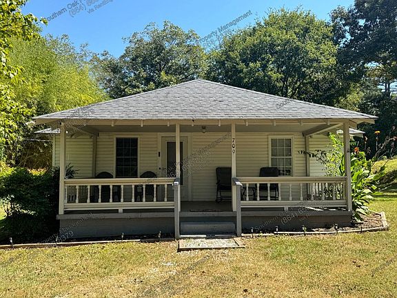 2nd image of 709 Friendship Rd