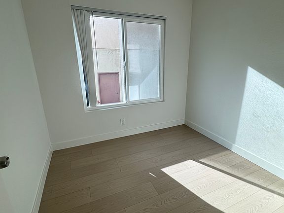 4th image of 10916 Ashton Ave APT 104