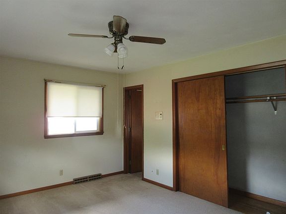 3rd image of 246 Clover Dr