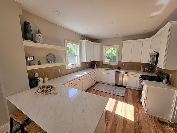 4th image of 103 W Sharon Rd