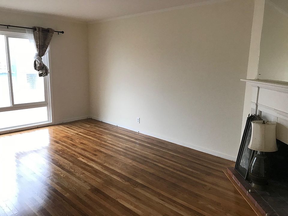 1st image of 2827 Judah St #1
