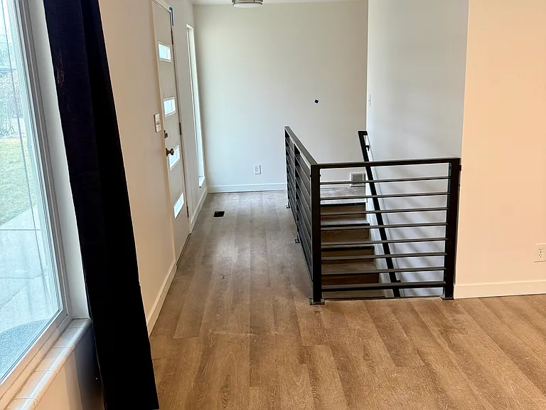 1415 E Murphys Ln — Photo 3