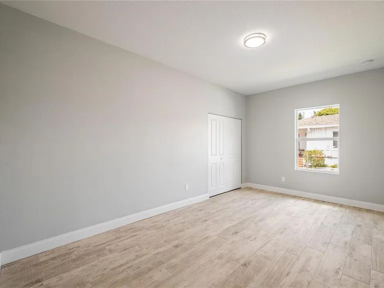 2617 W Saint Joseph St #2 — Photo 13