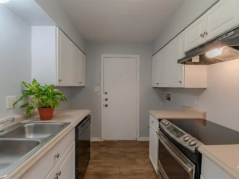 100 Uhland Rd #3 — Photo 12
