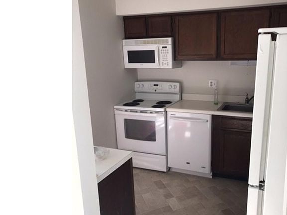 3rd image of 228 James Ct