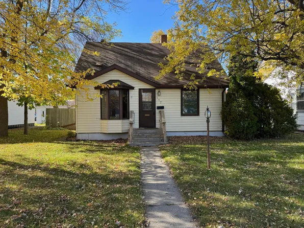 117 Kneale Ave N, Thief River Falls, MN 56701