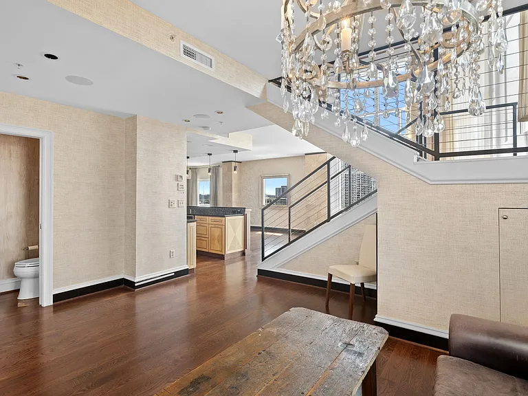 555 Church St #2300 — Photo 5