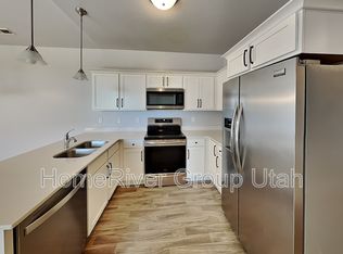 15 W Seasons Dr, Vineyard, UT 84059