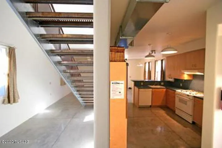 3314 N Fremont Ave — Photo 18
