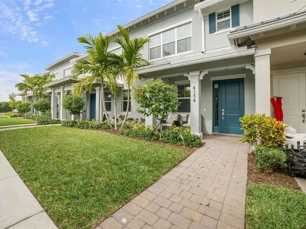 4154 Greenway Dr, Hollywood, FL 33021