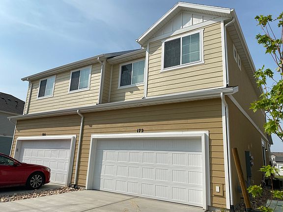 2nd image of 172 E Breitenbush Ct