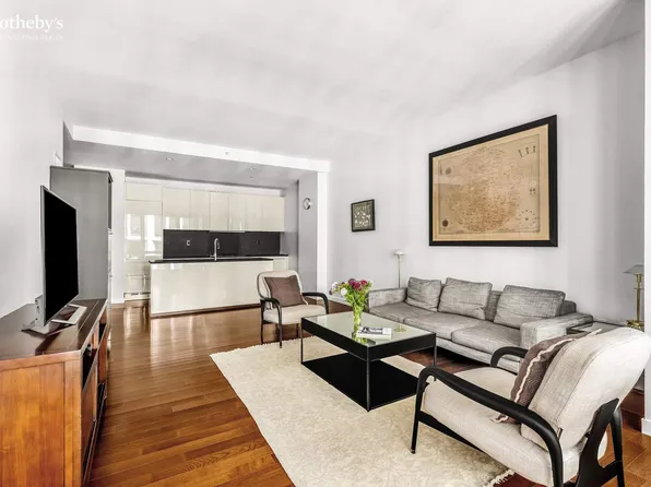4 West 21st Street 10D image 2 of 14