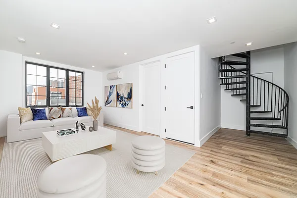Rented by Platinum Forbes Global Properties | media 1
