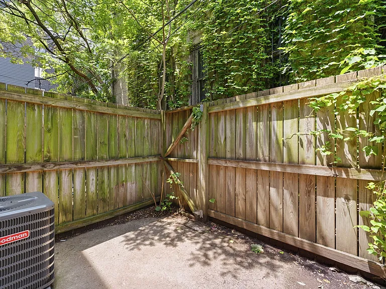 928 N Bambrey St — Photo 40