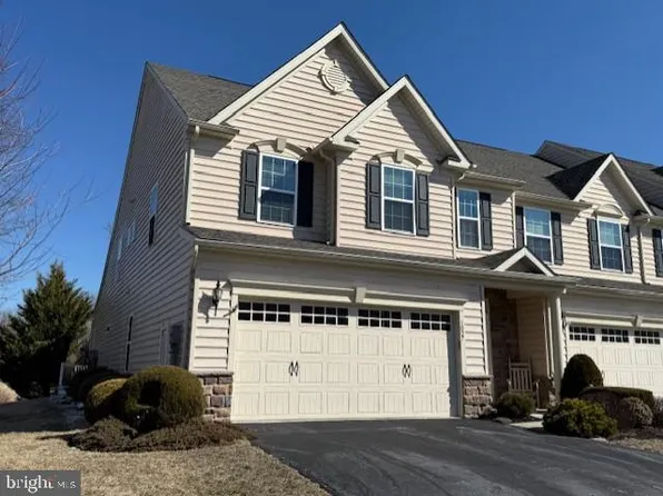 1027 Arbour Ln, Quakertown, PA 18951