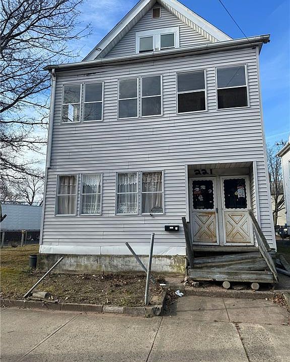 1st image of 219 Kimberly Ave