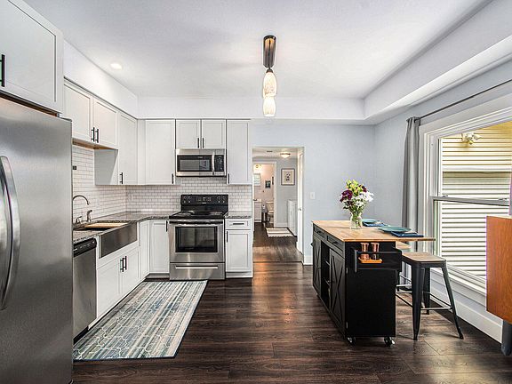 5th image of 204 W 2nd St