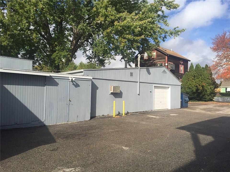 2nd image of 508 Diamond Hill Rd