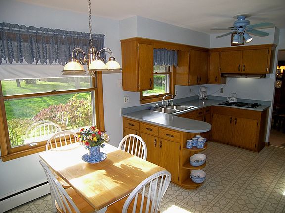 3rd image of 1423 N 119th St