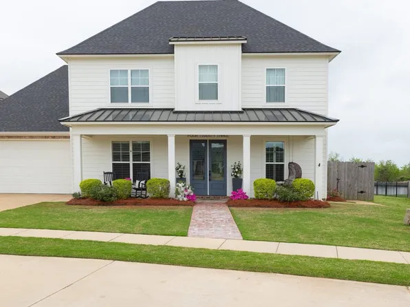 423 N Lost River Dr, Benton, LA 71006