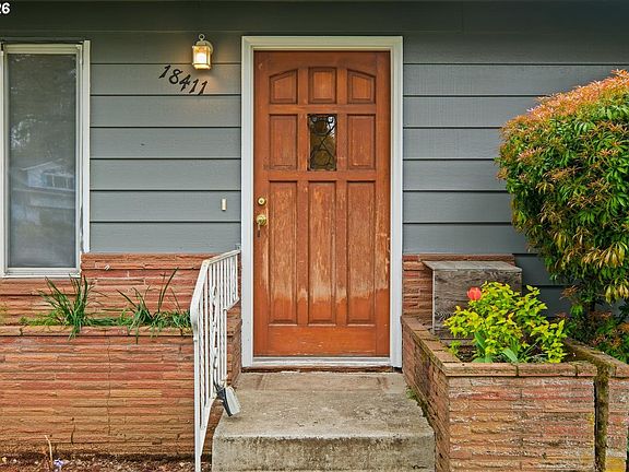 4th image of 18411 SE Ivon Ct