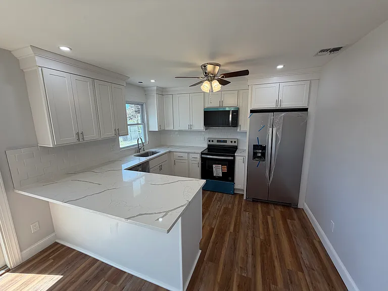 43 Lighthouse Dr — Photo 3