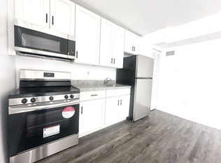 450 NW 7th St #11, Miami, FL 33136