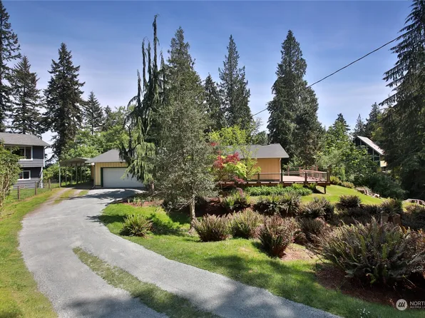 8109 Hawaii Lane, Clinton, WA 98236