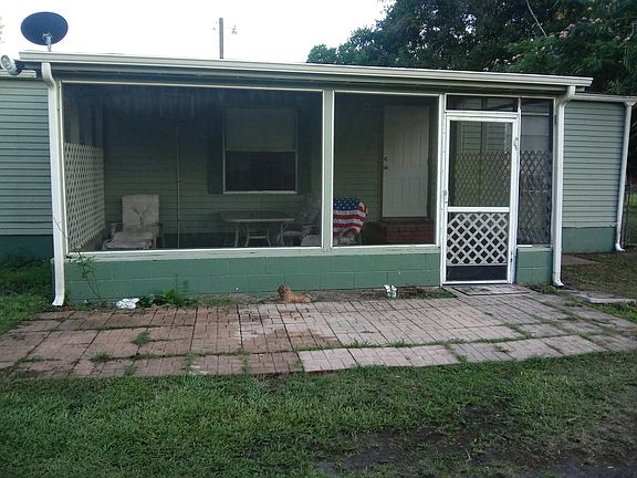 3rd image of 2692 SE 145th St