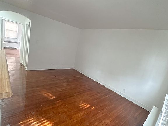 2nd image of 1227 Passmore St Floor 2