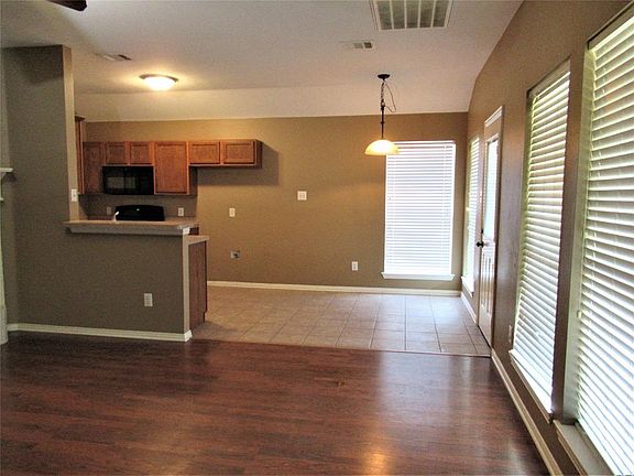 5th image of 117 Red Cloud Dr