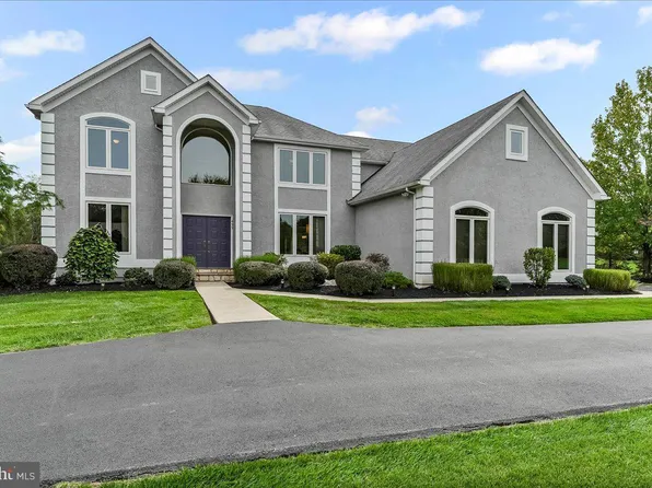 499 Grouse Cir, Ambler, PA 19002