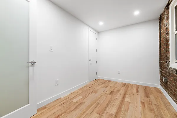 Rented by REAL New York | media 9