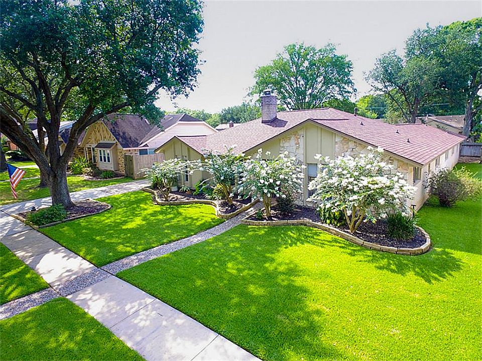 1st image of 16435 Heatherdale Dr