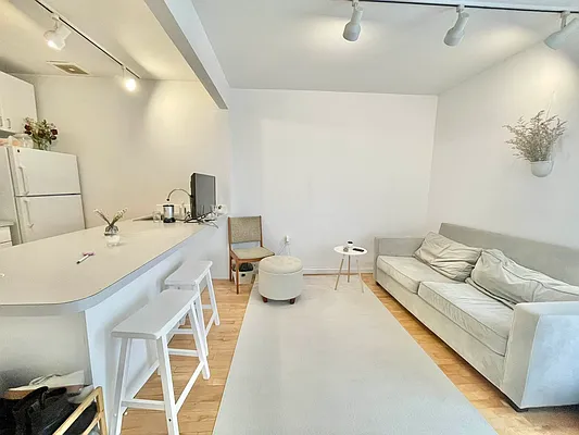 Rented by The Downtown LLC | media 19