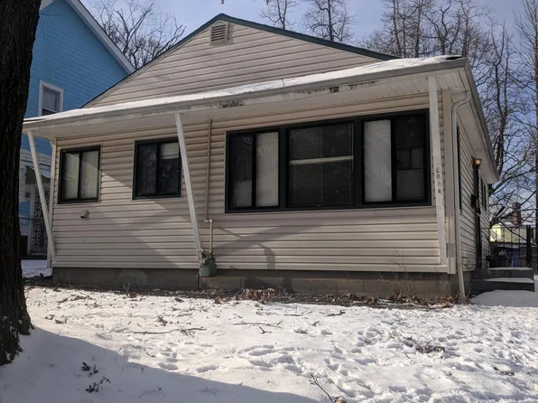 2004 Hilton Rd, Cleveland, OH 44112
