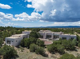 22 Clematis Cir, Santa Fe, NM 87506